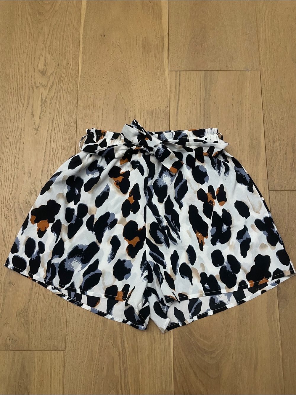SHEIN High Waist Animal Print Tie-Waist Shorts - White/Black/Brown